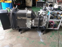 LEYBOLD DRY VACUUM PUMP